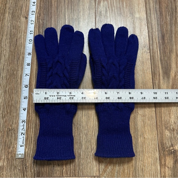 Isotoner Blue Winter Cold Water Gloves Cable-Knitted Leather Patch One Size - Picture 3 of 6